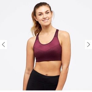 Nike Womens sports bra - fierce support purple black - size medium - 858417-609